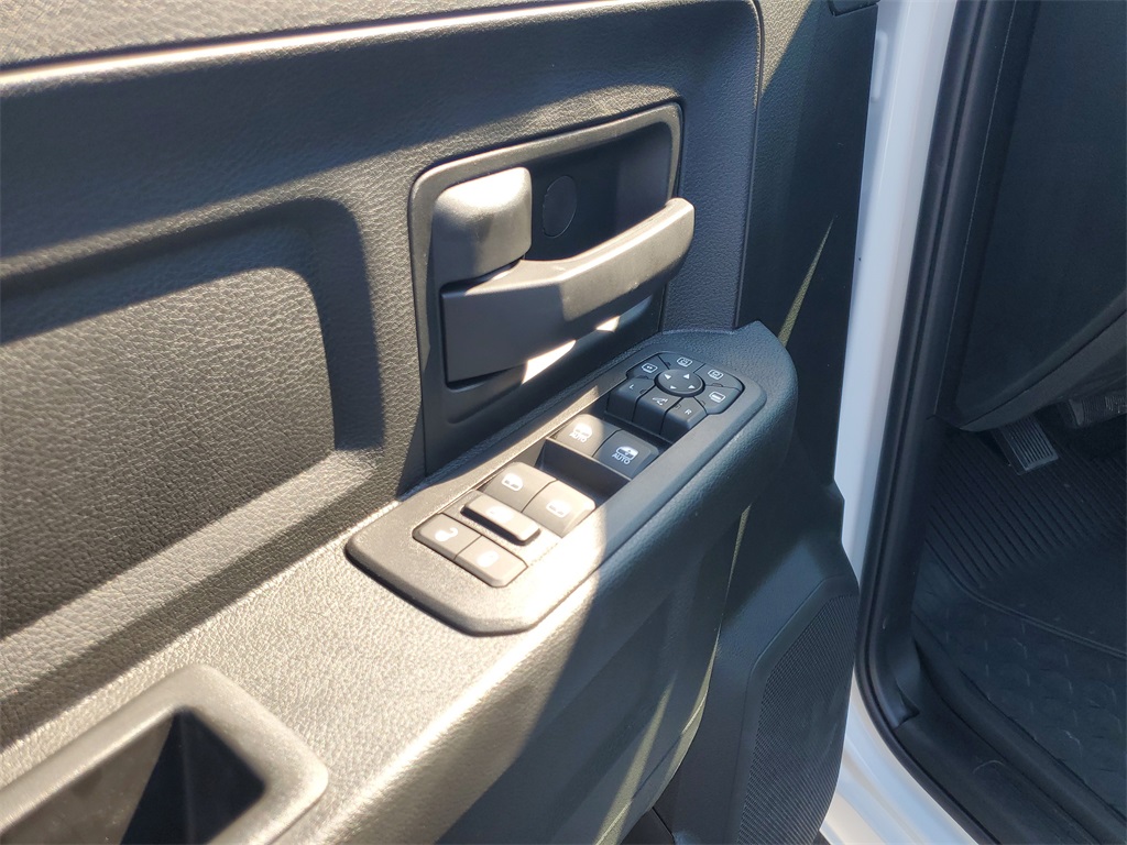 2026 Ram 2500 Tradesman photo 6
