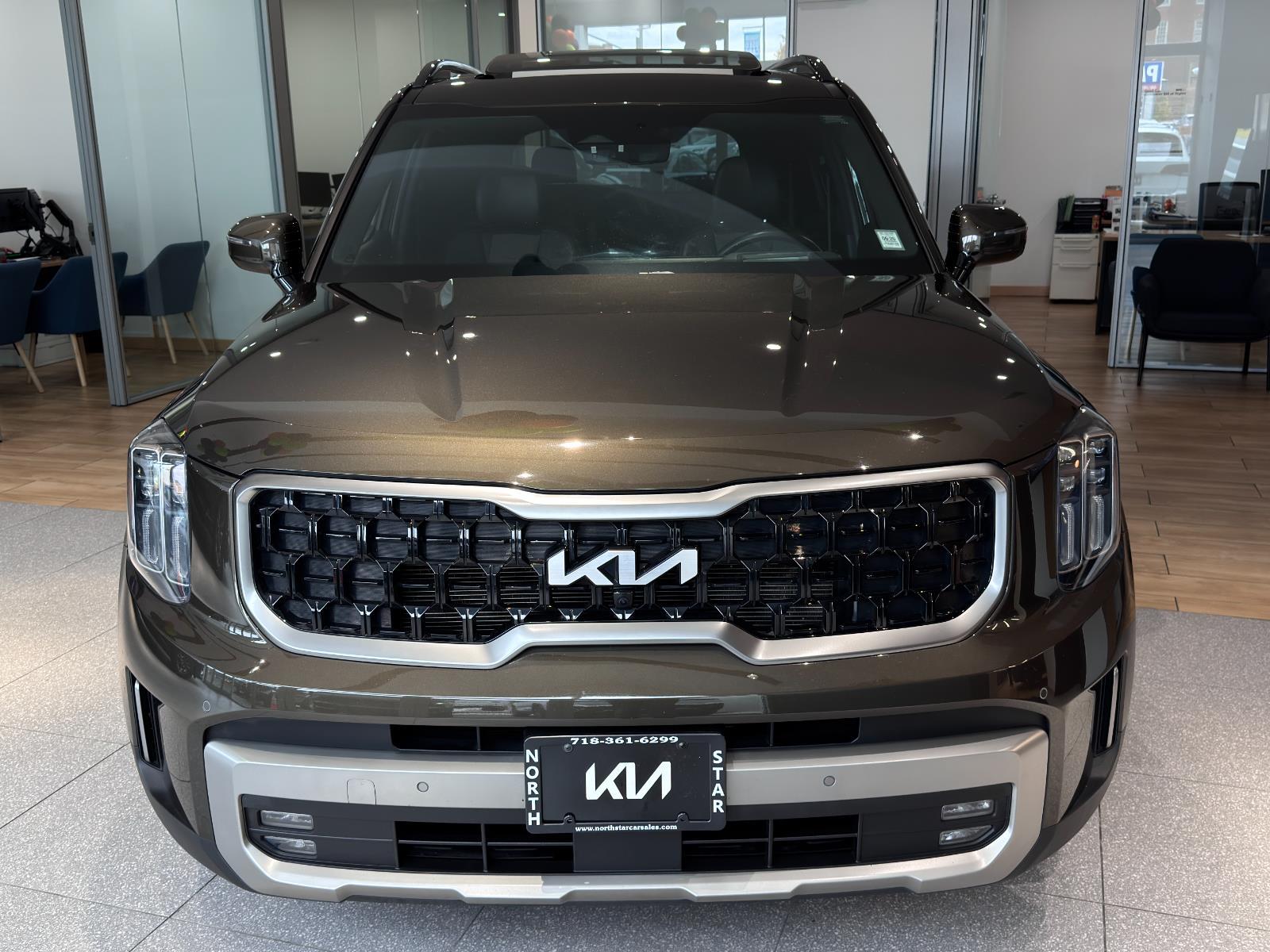 2023 Kia Telluride SX Prestige X-Line photo 2