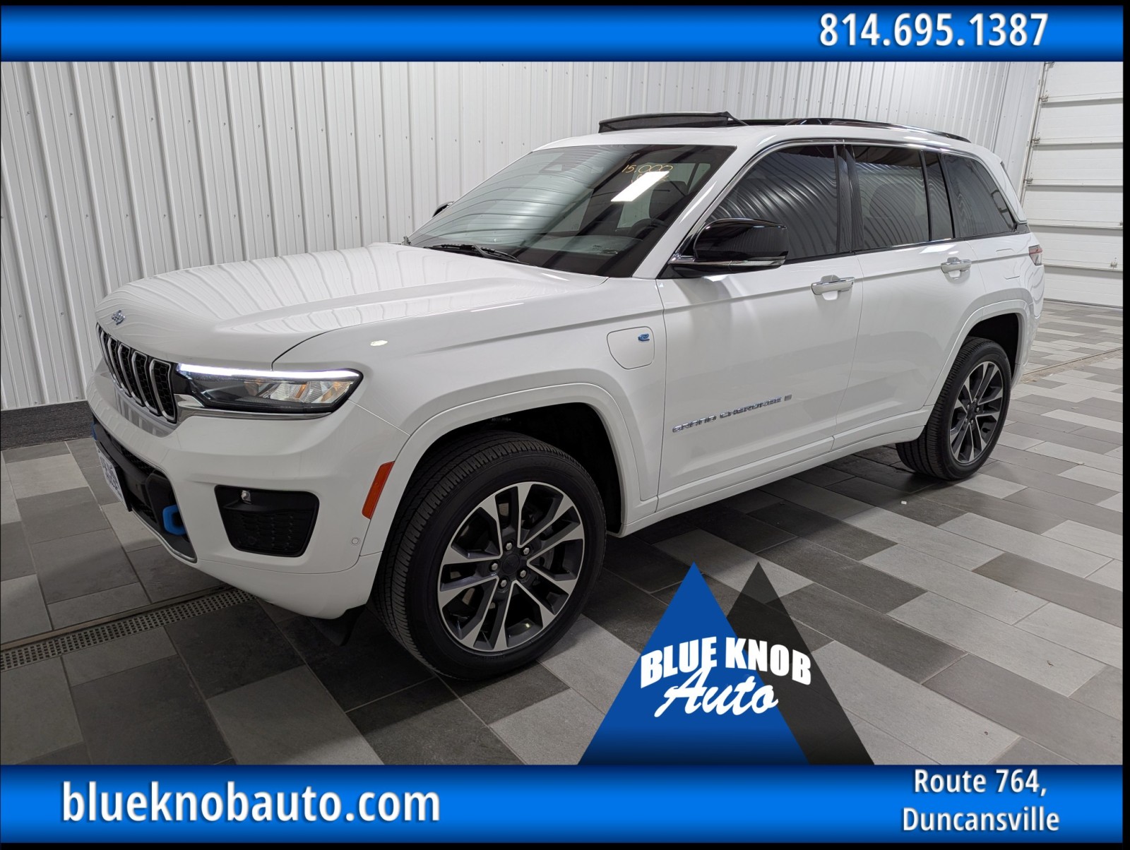 2022 Jeep Grand Cherokee Overland 4xe's photo