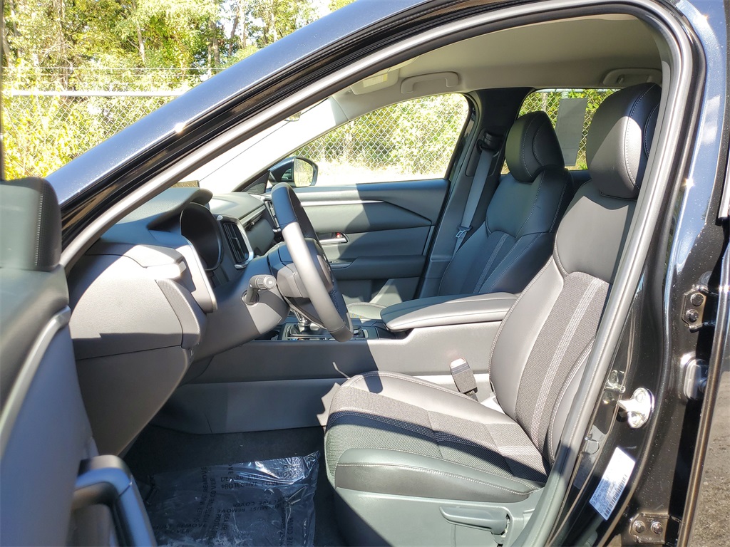 2025 Mazda CX-50 2.5 Select photo 10