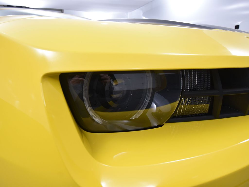 2010 Chevrolet Camaro 2SS RS photo 17