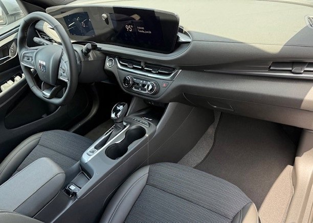2025 Buick Envista Preferred photo 14