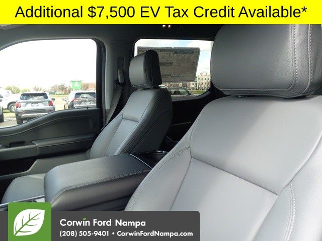 2025 Ford F-150 Lightning photo 11