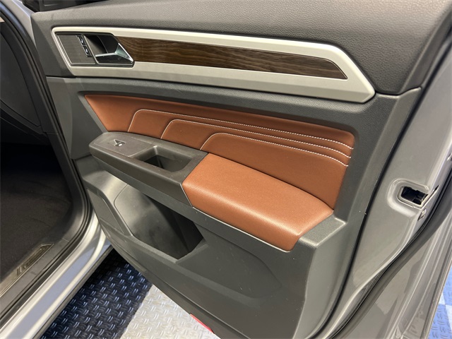 2022 Volkswagen Atlas V6 SE Technology photo 9