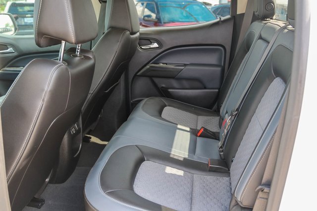 Used 2022 Summit White Chevrolet Z71 image 15