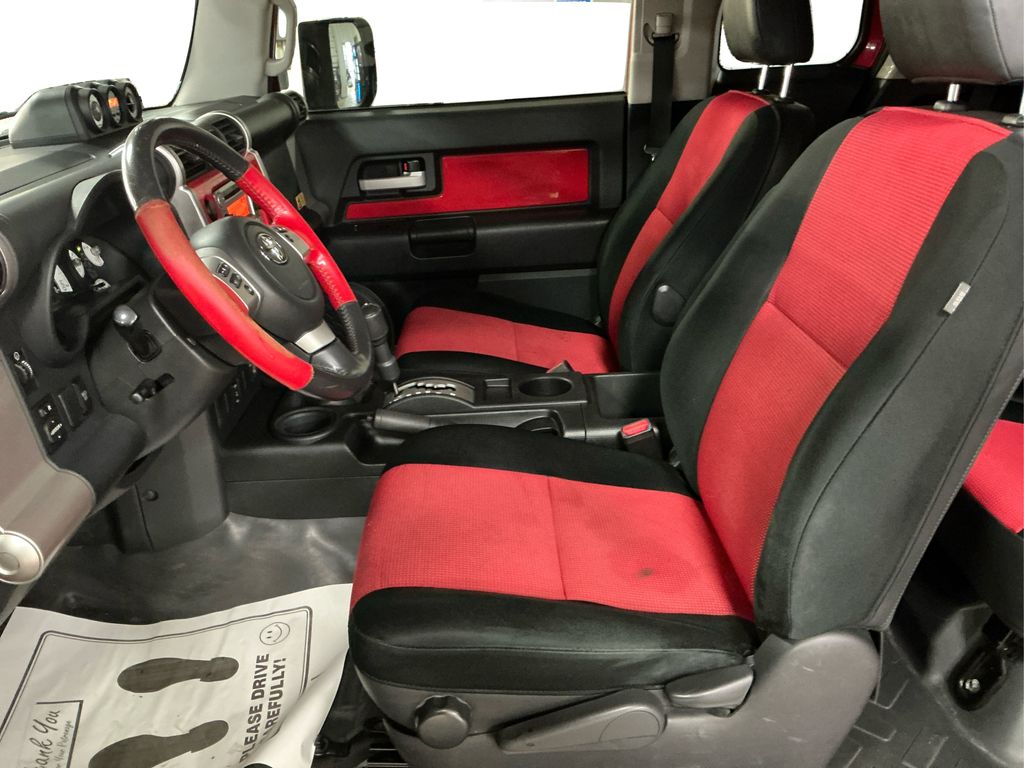 2012 Toyota FJ Cruiser Base photo 21