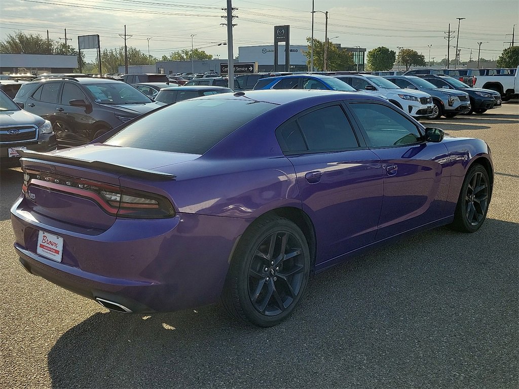 2019 Dodge Charger SXT photo 11