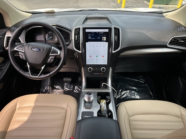 2022 Ford Edge SEL photo 14