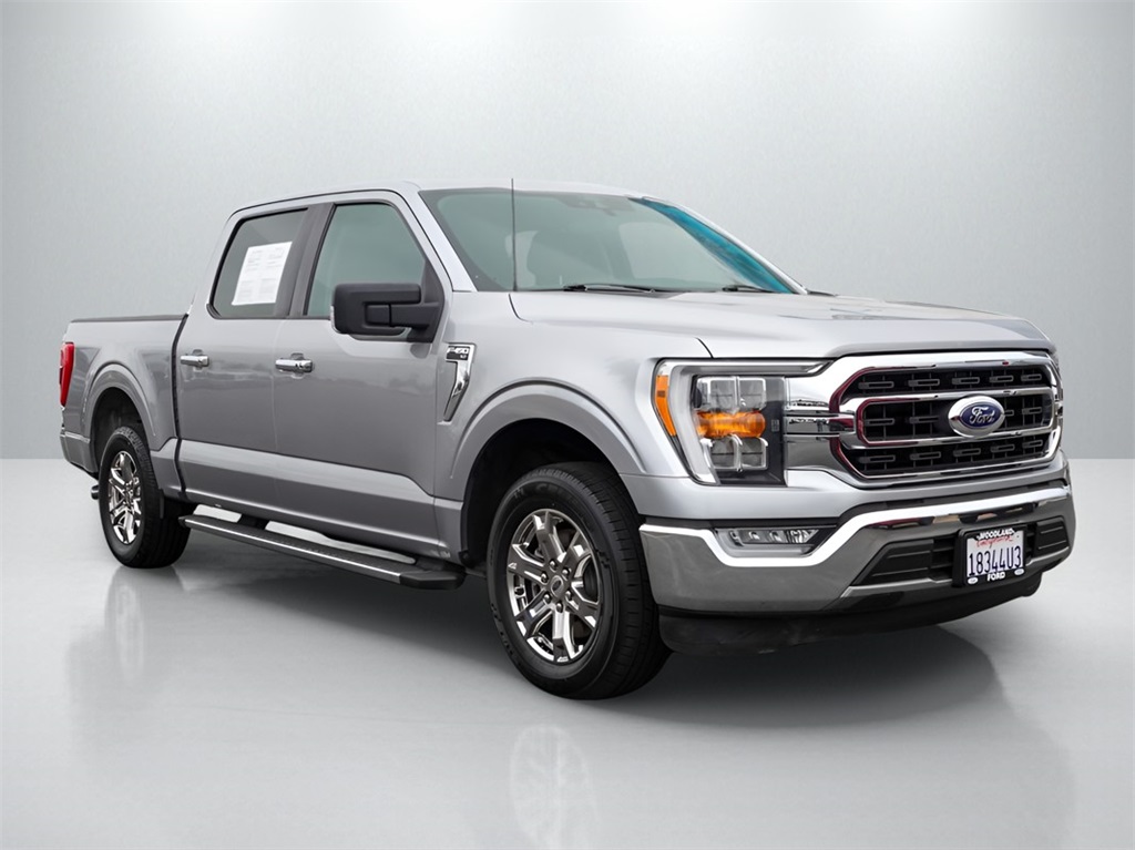 2021 Ford F-150 XLT photo 2