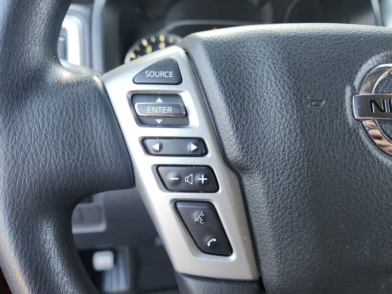 2021 Nissan Titan SV photo 25