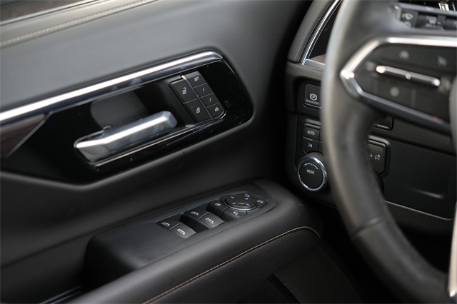 2025 Chevrolet Tahoe Premier photo 16