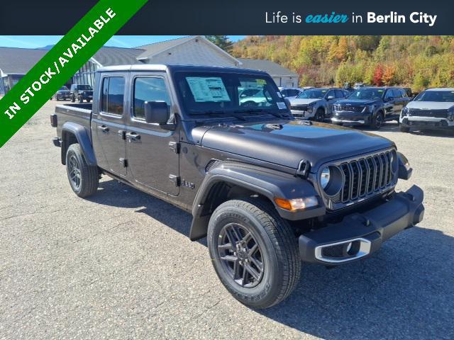 2025 Jeep Gladiator Sport S's photo