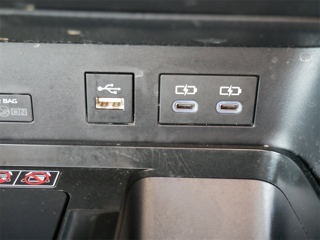 2025 Toyota Camry LE photo 17