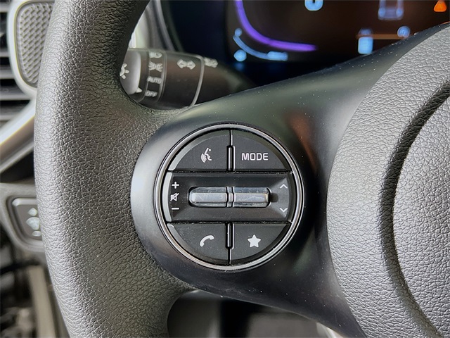 2023 Kia Soul LX photo 13