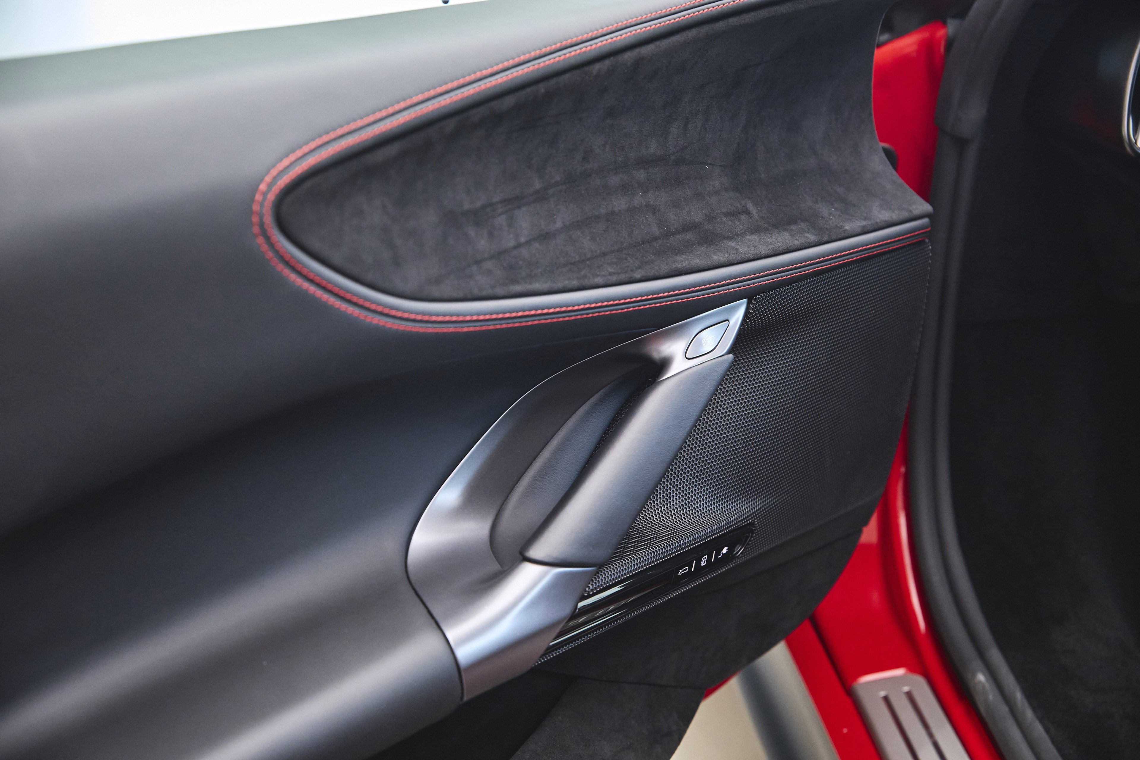 2022 Ferrari SF90 Stradale photo 17