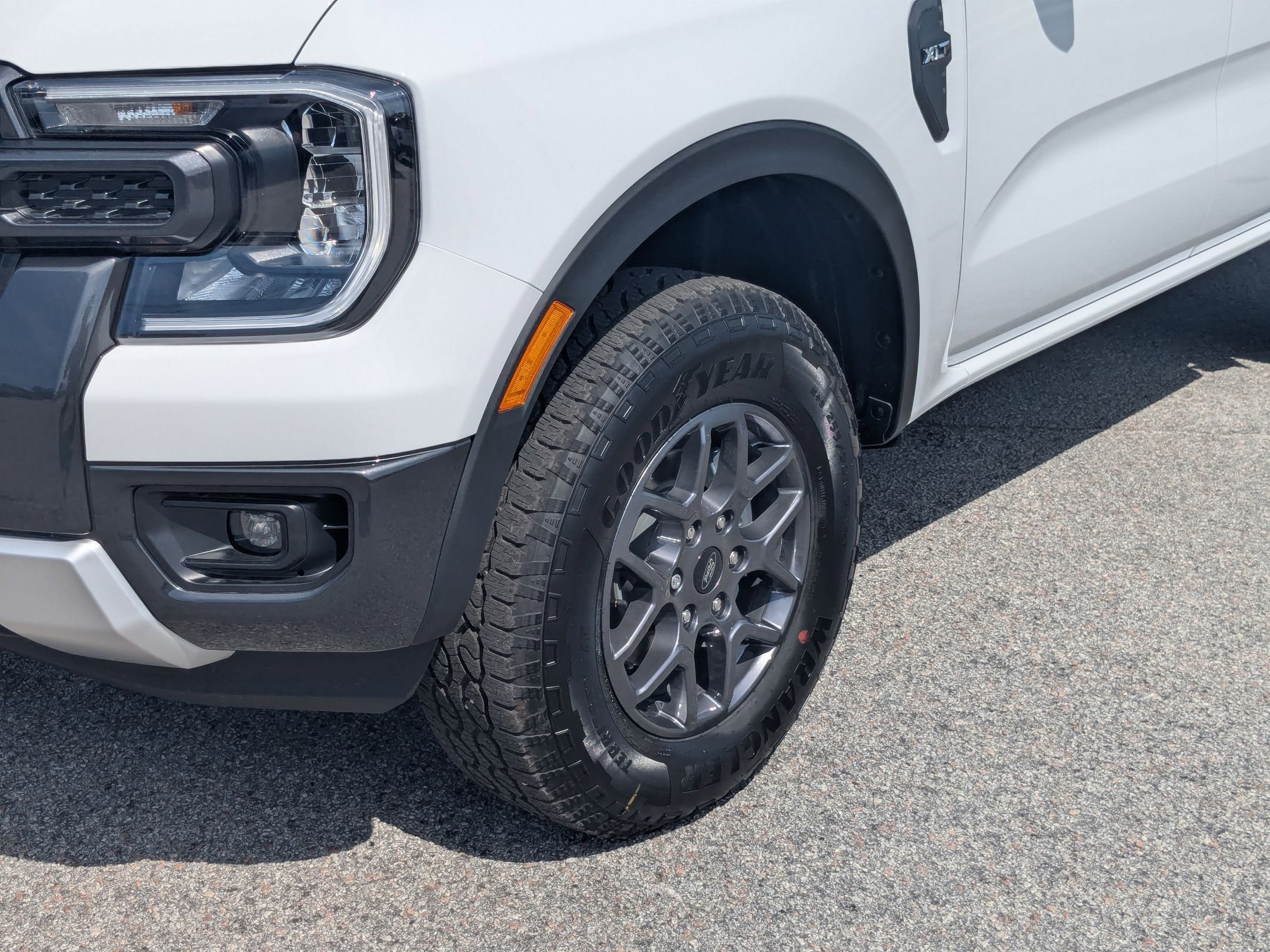 2025 Ford Ranger XLT photo 8