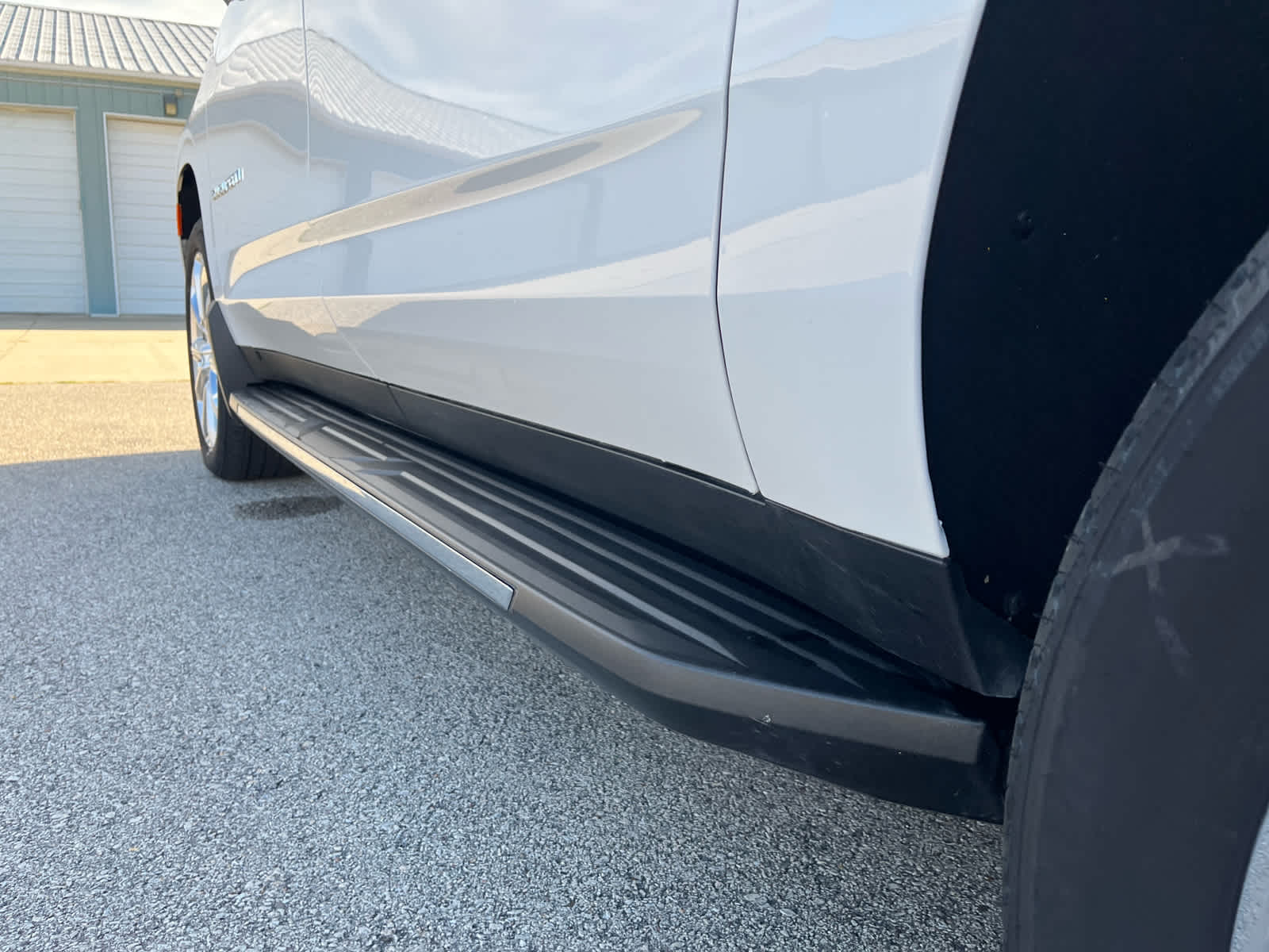 2023 Chevrolet Suburban High Country photo 16
