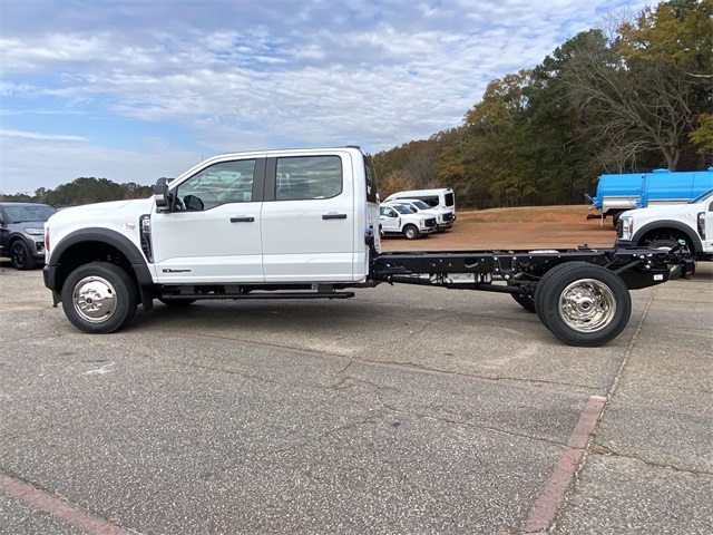 2026 Ford F-550 photo 4