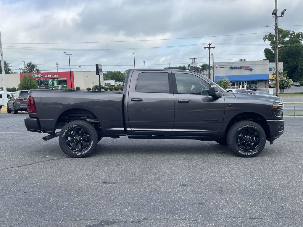 2025 Ram 2500 Laramie photo 8