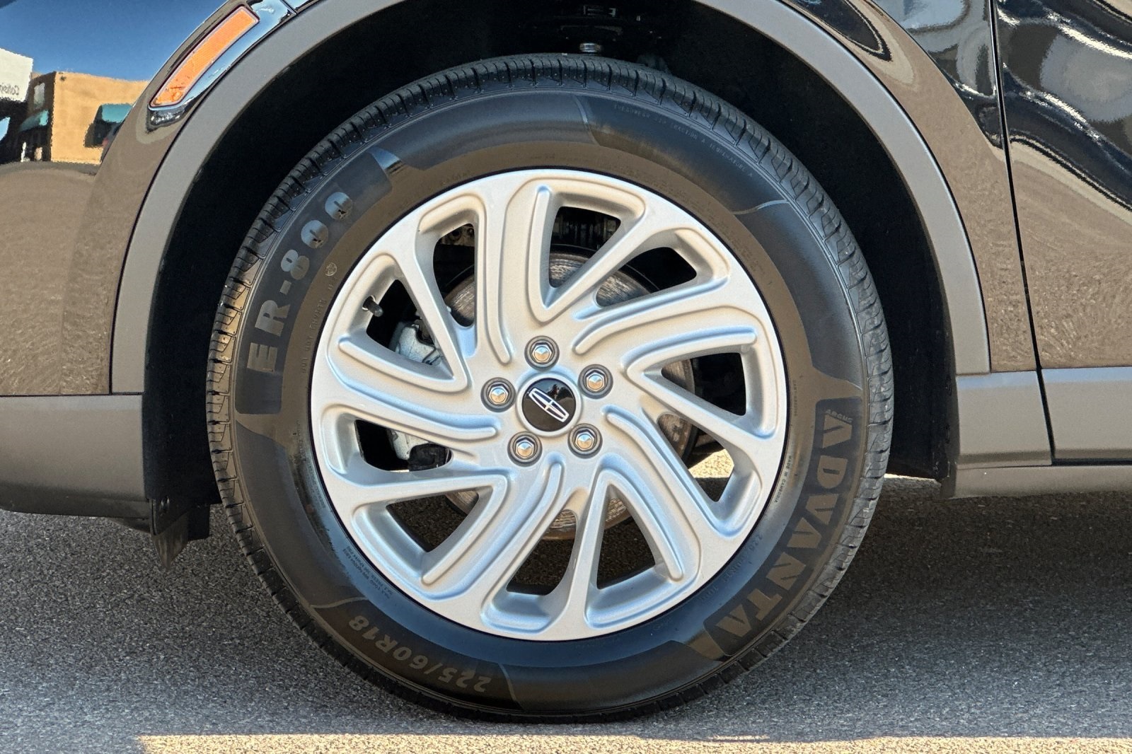 2021 Lincoln Corsair Standard photo 25