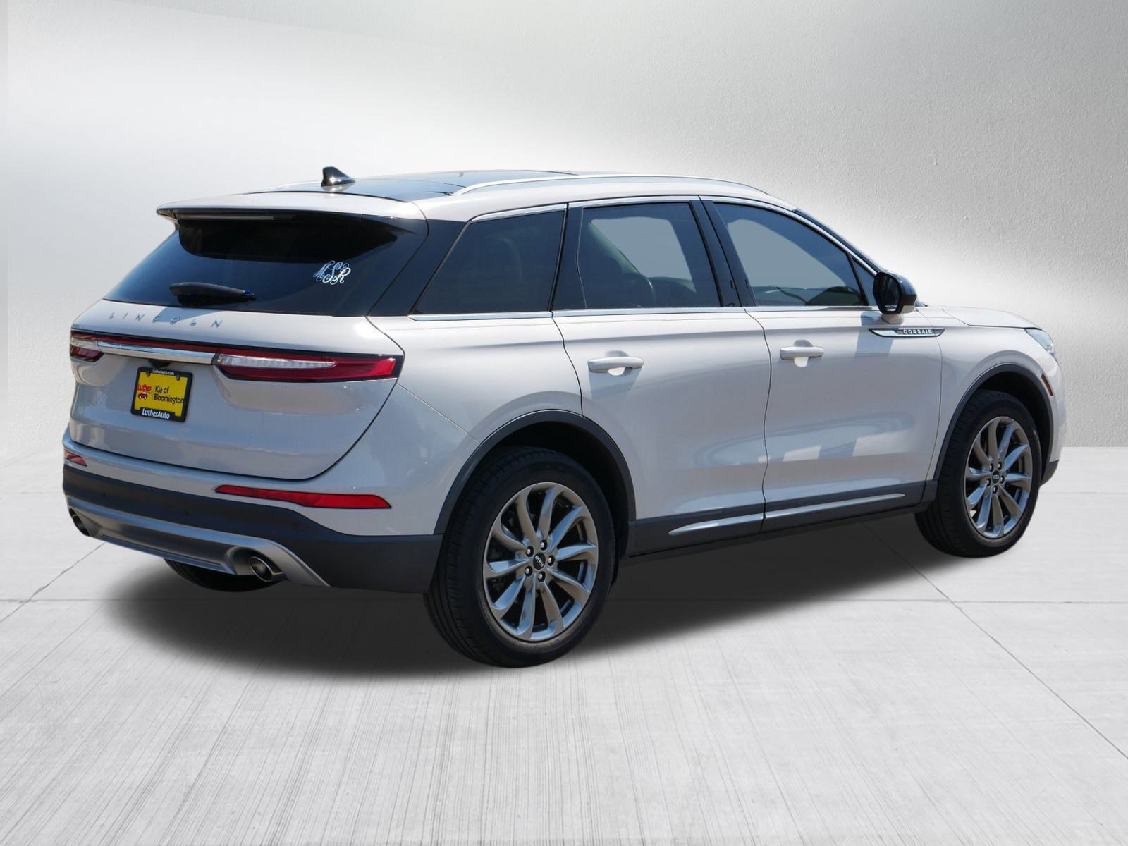 2022 Lincoln Corsair Standard photo 7