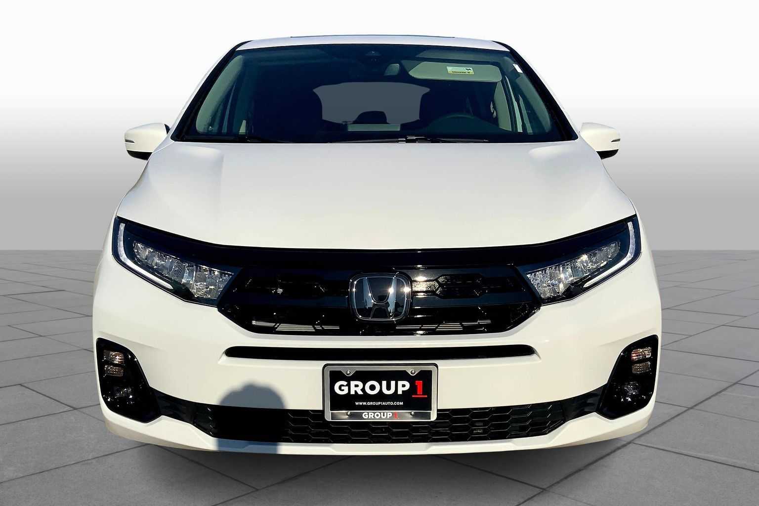 2026 Honda Odyssey Elite photo 3