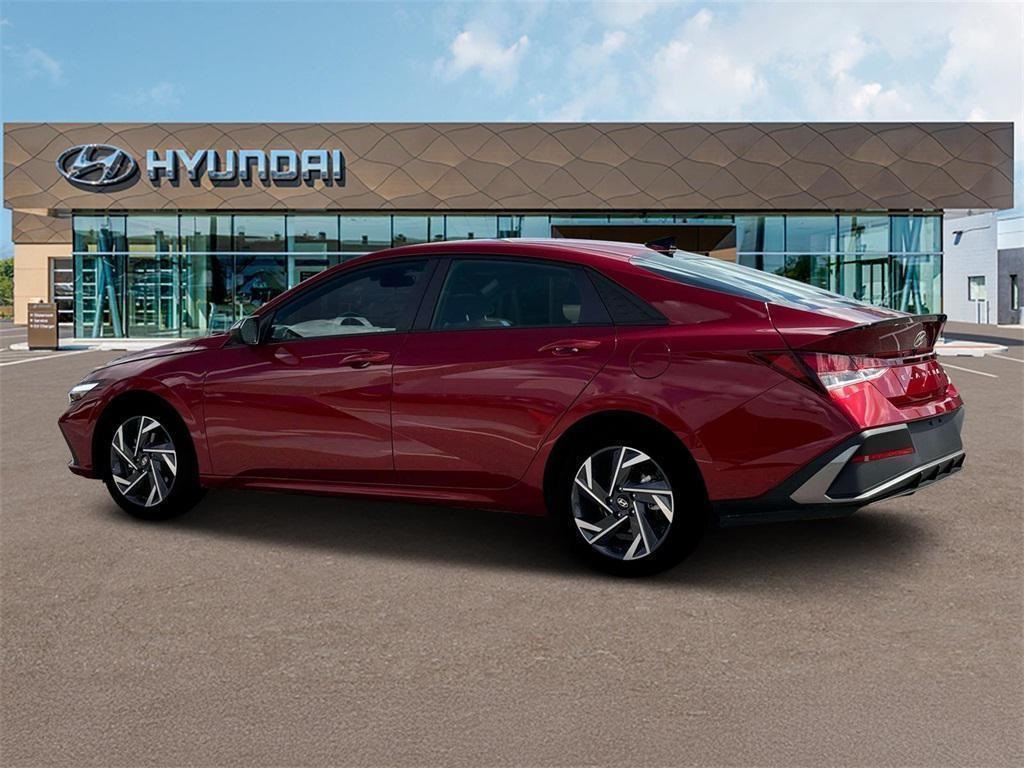 2025 Hyundai Elantra SEL Sport photo 4