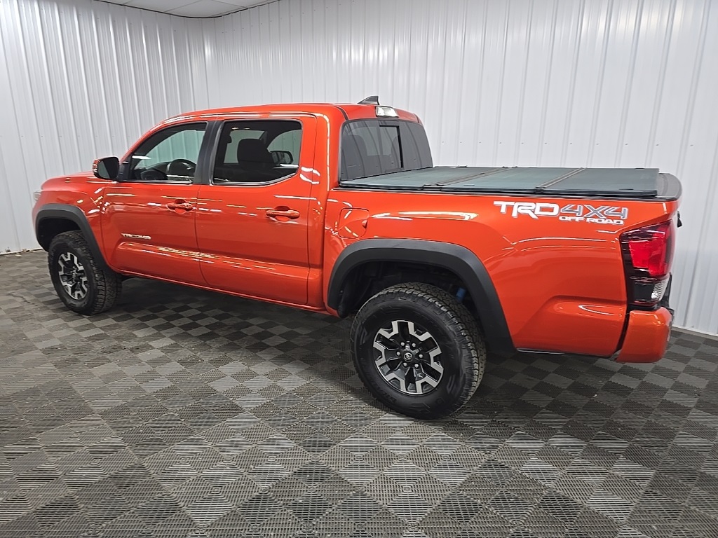 2018 Toyota Tacoma TRD Off-Road photo 4