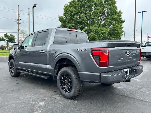 2025 Ford F-150 XLT photo 4
