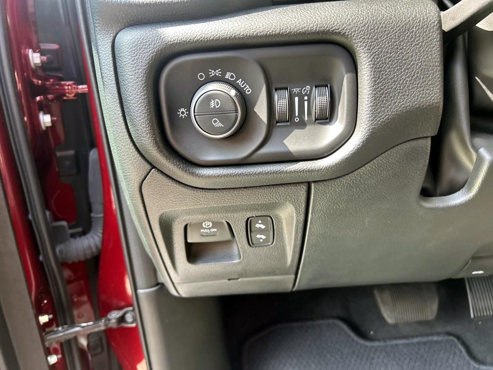 2022 Ram 1500 Laramie photo 16
