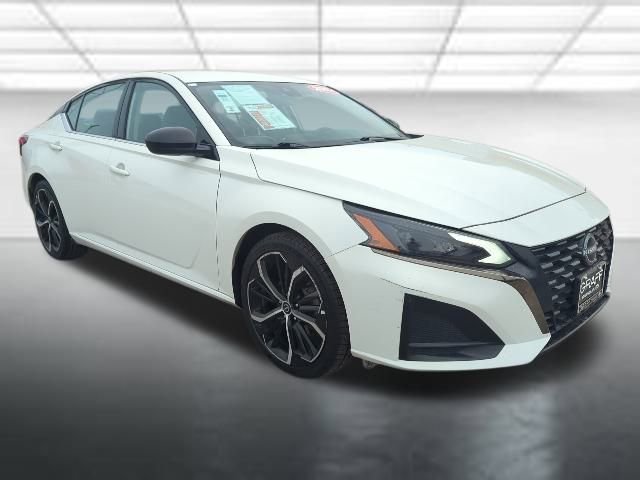 2024 Nissan Altima SR