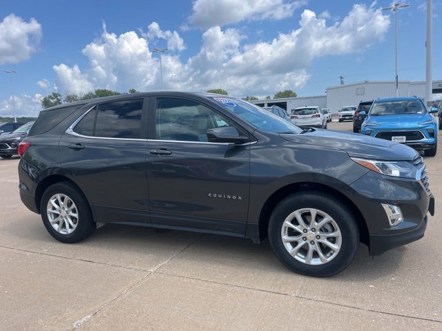 Used 2021 Chevrolet Equinox LT with VIN 2GNAXUEV3M6146831 for sale in Fort Madison, IA
