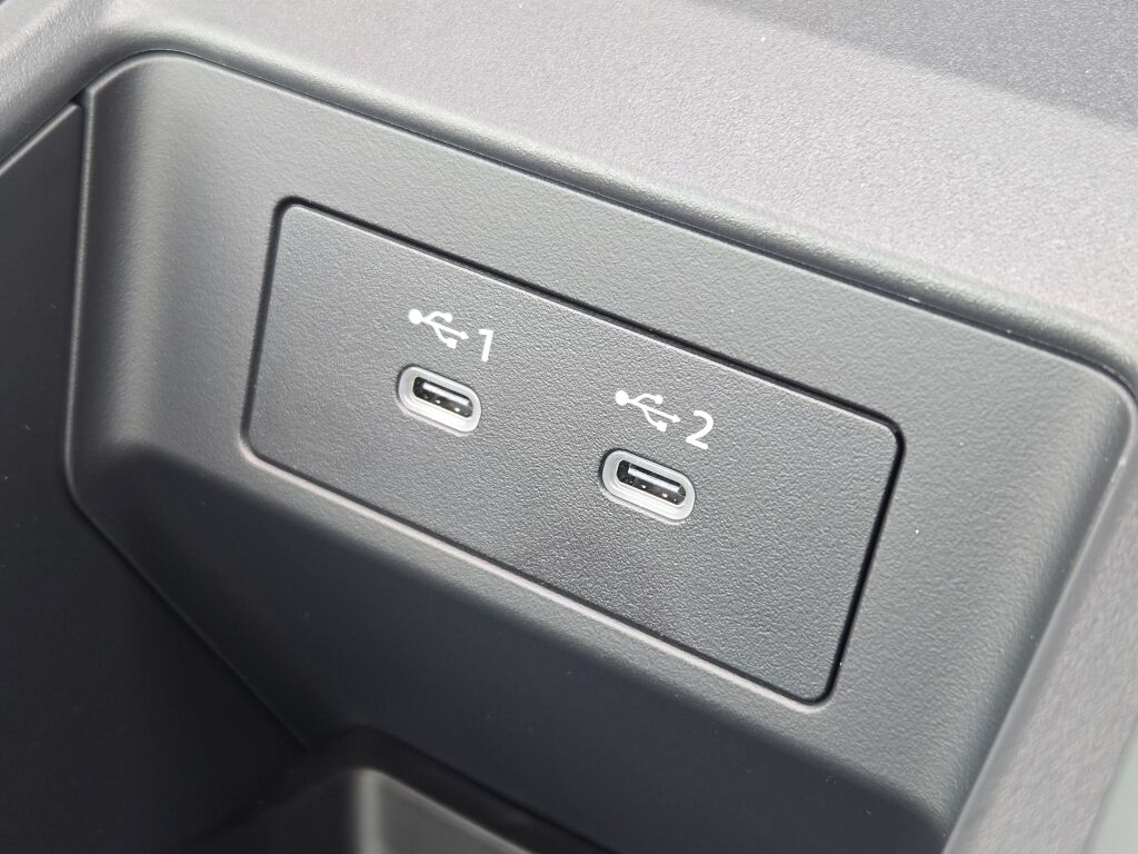 2025 Nissan Armada Platinum photo 28