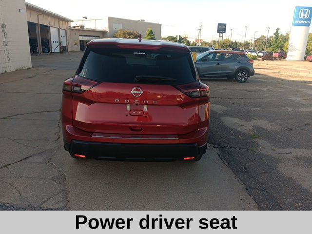2026 Nissan Rogue SV photo 4