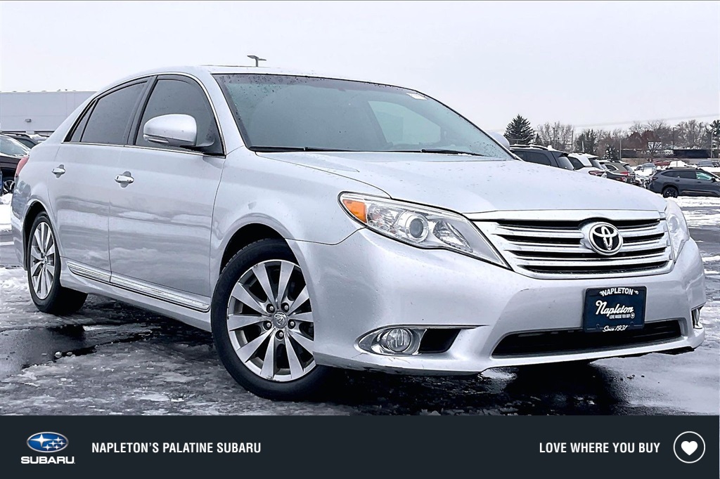 2011 Toyota Avalon Limited's photo