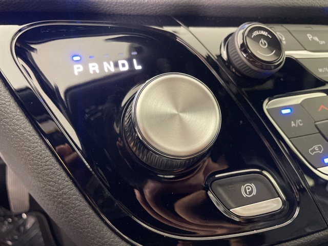 2025 Chrysler Pacifica photo 32
