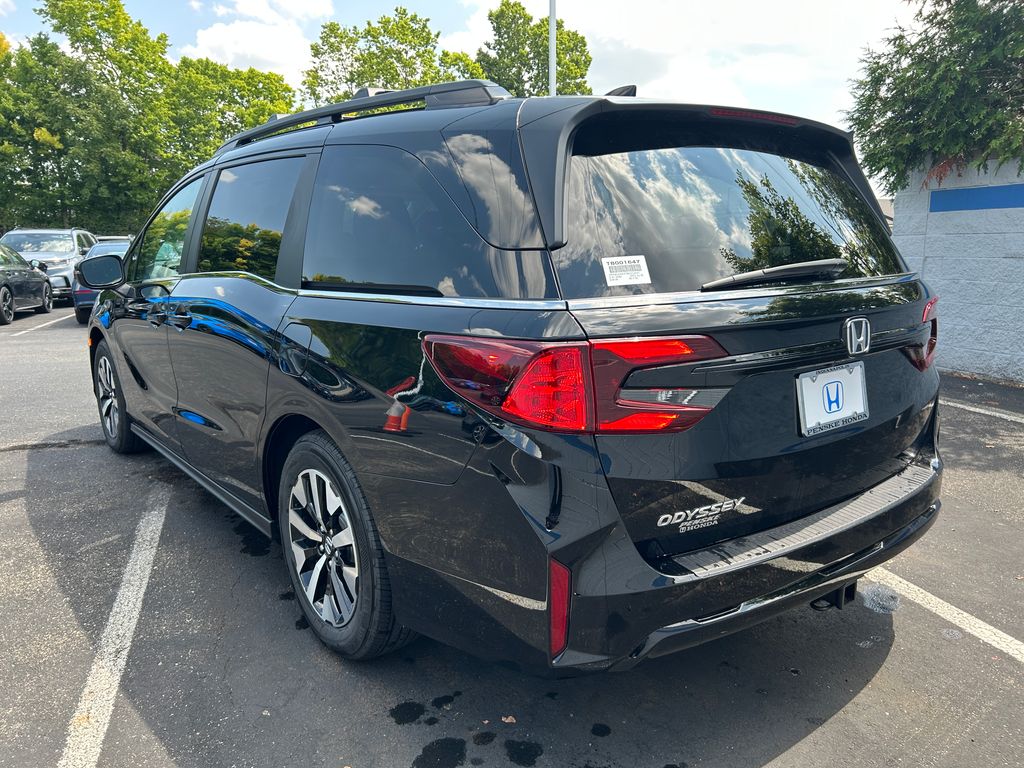 2026 Honda Odyssey EX-L photo 3