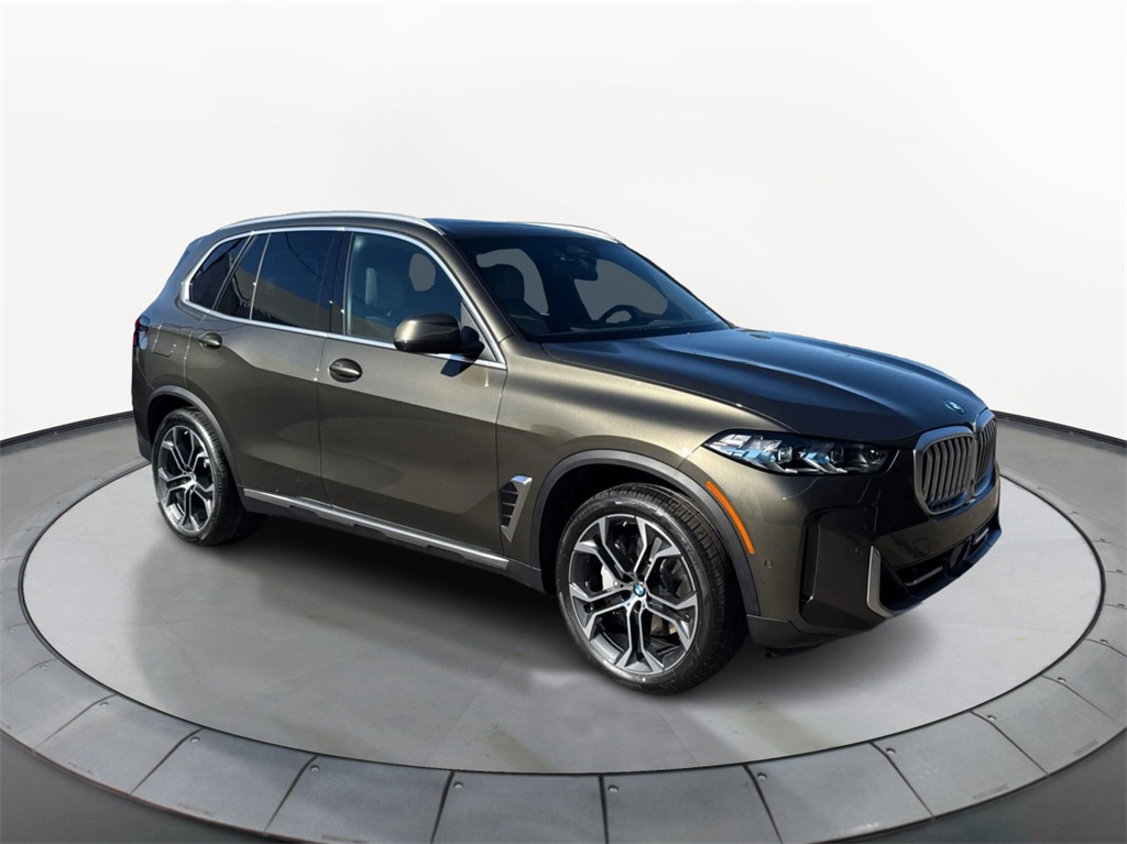 2026 BMW X5 50e's photo