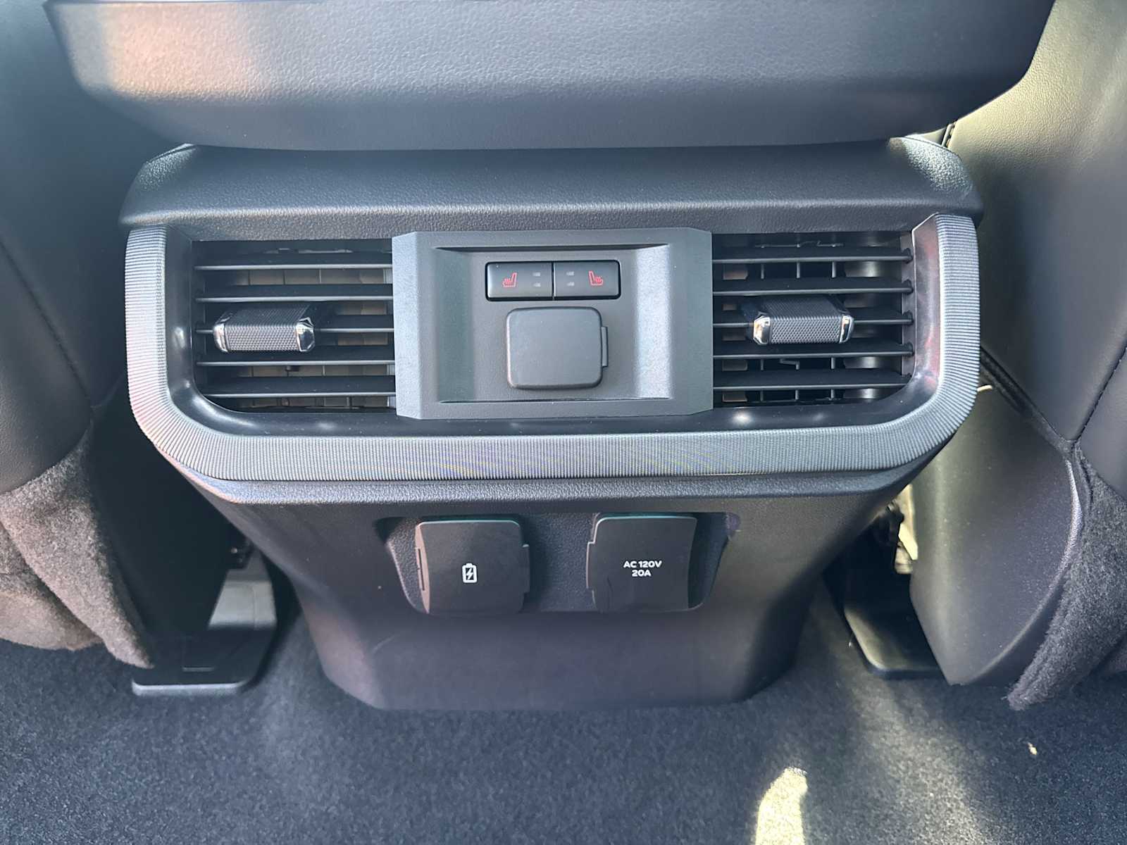 2023 Ford F-150 Platinum photo 46