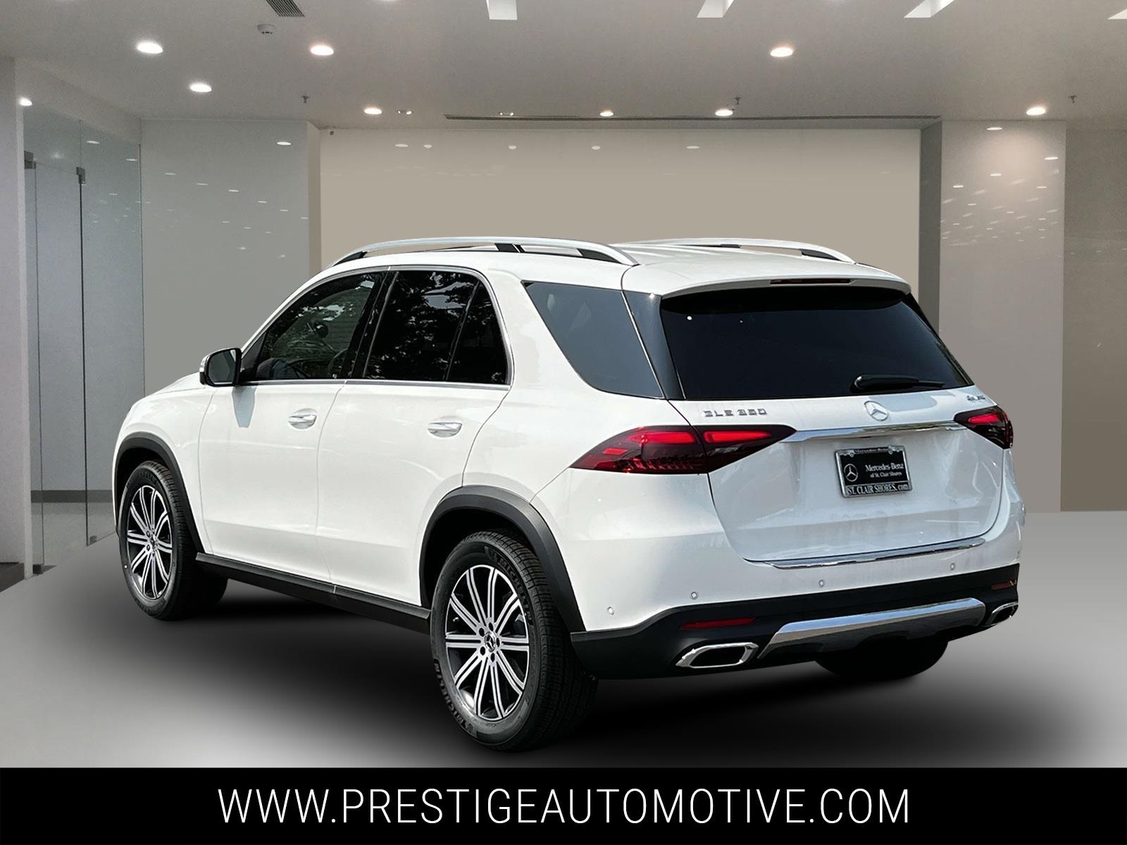 2024 Mercedes Benz GLE 350 4MATIC photo 3