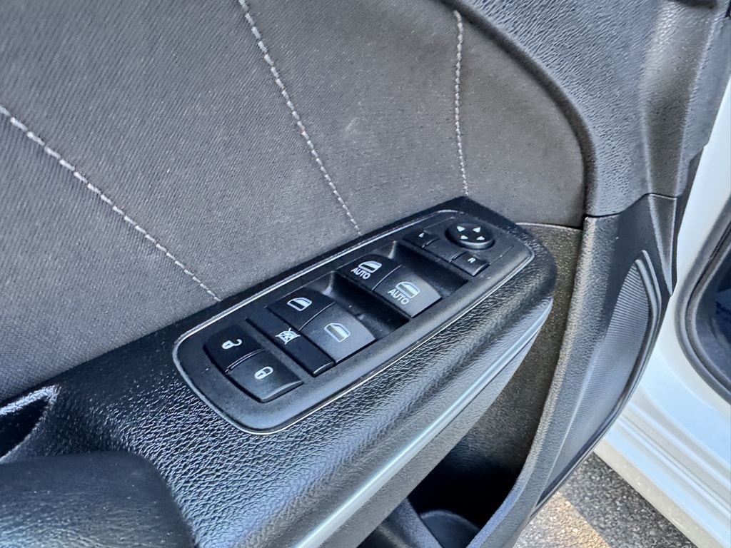 2023 Dodge Charger SXT photo 16