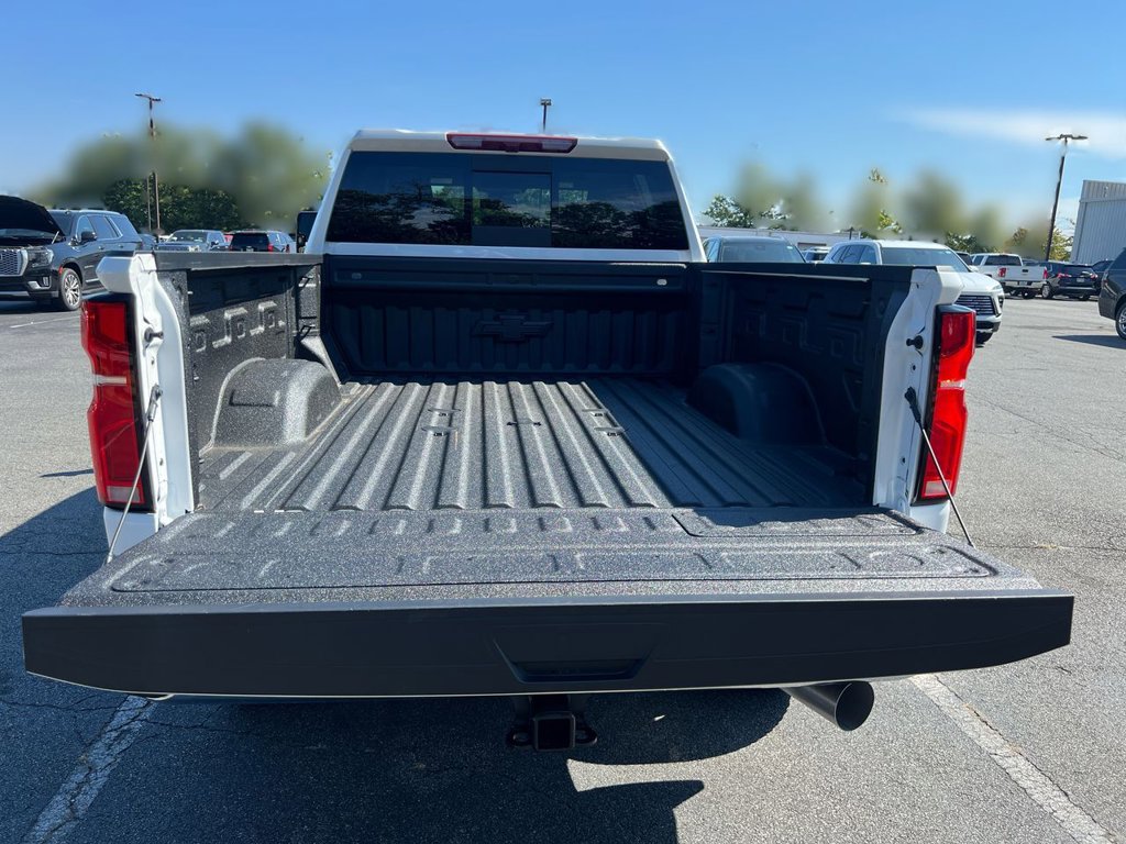 2025 Chevrolet Silverado 2500HD LTZ photo 21