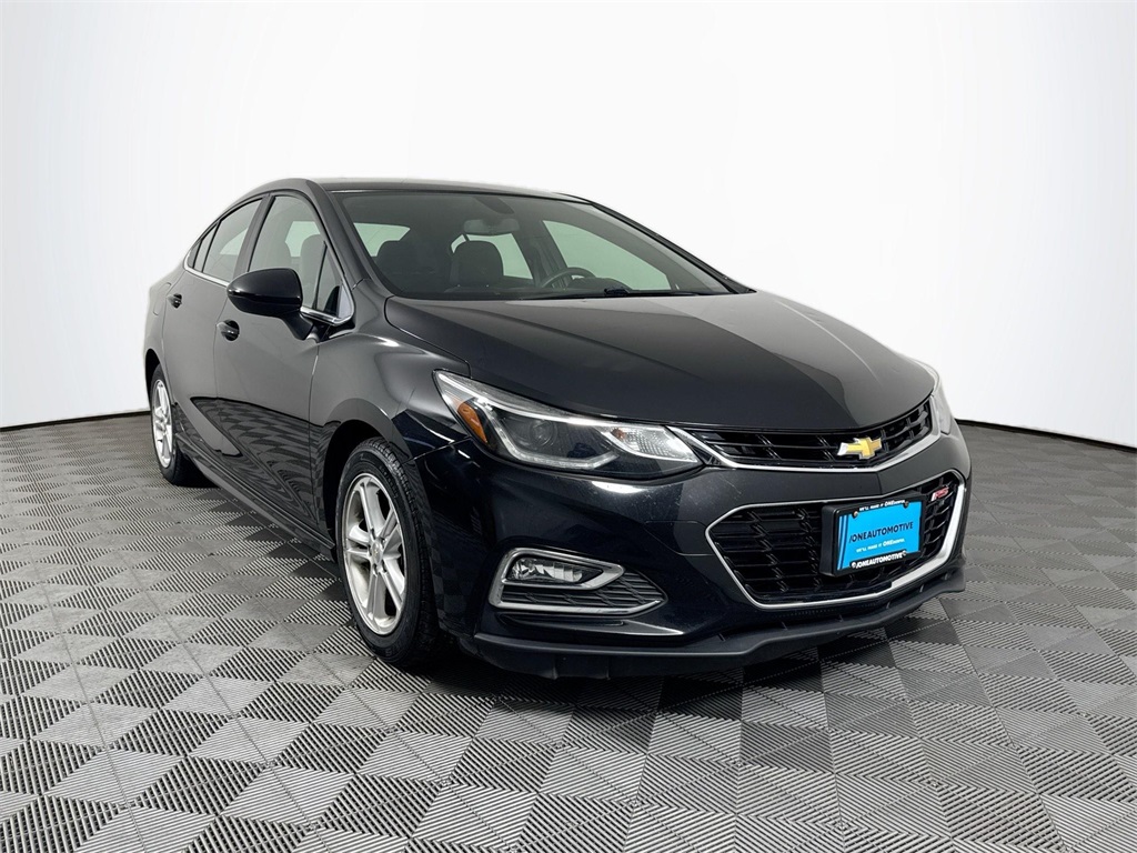 2016 Chevrolet Cruze LT photo 4