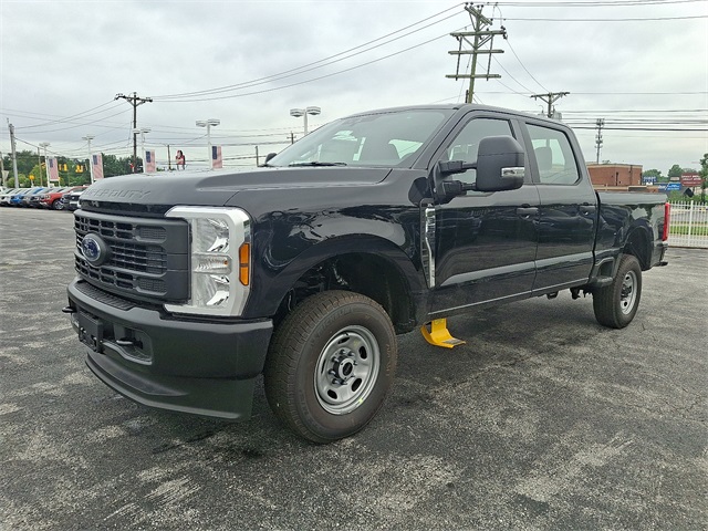 2025 Ford F-350 XL photo 2