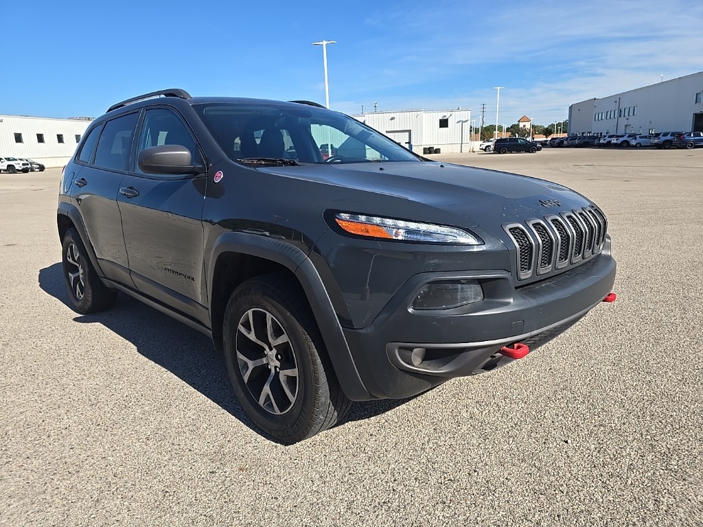 2017 Jeep Cherokee Trailhawk photo 2