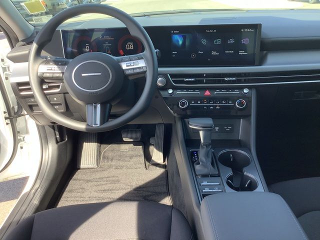2025 Hyundai Sonata SE photo 11