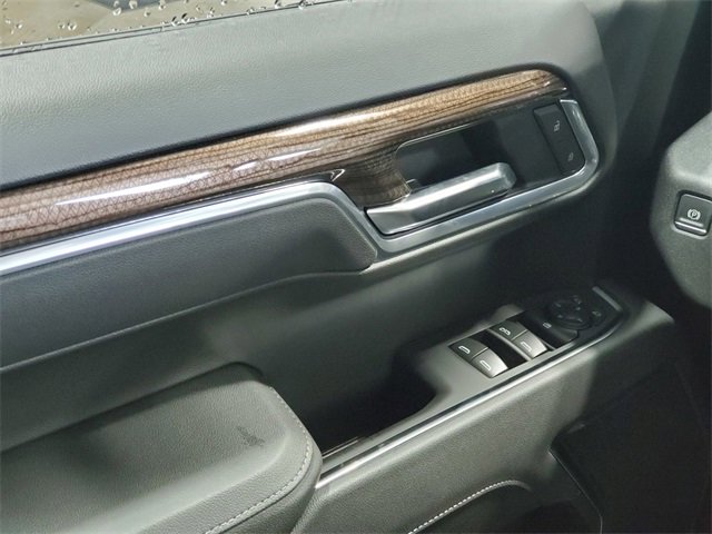 2025 Chevrolet Silverado 1500 LT photo 23