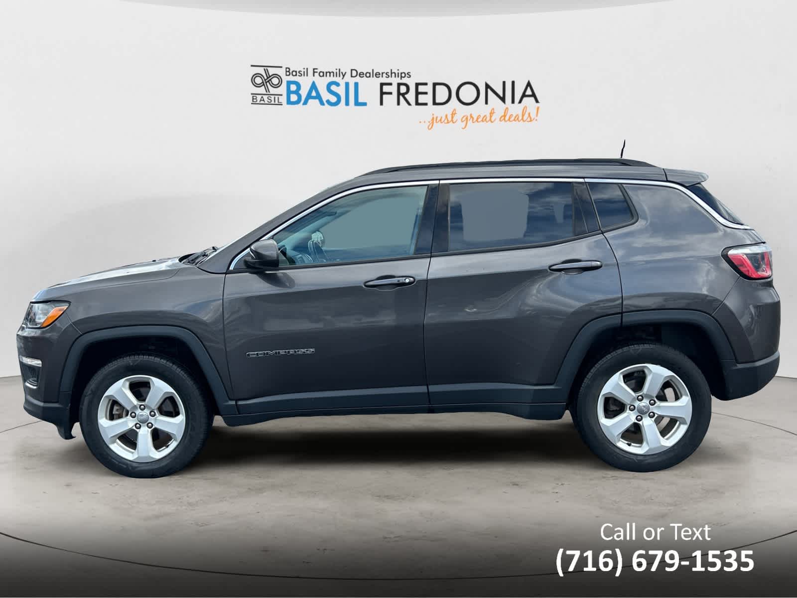 Used 2018 Jeep Compass Latitude with VIN 3C4NJDBB5JT435237 for sale in Fredonia, NY