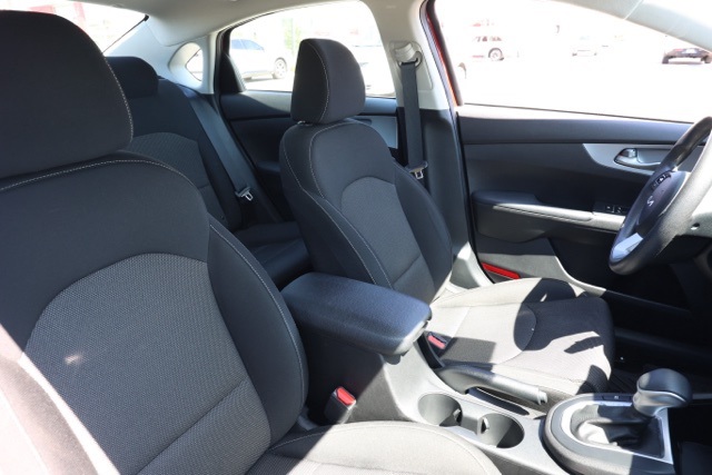 2022 Kia Forte LXS photo 18