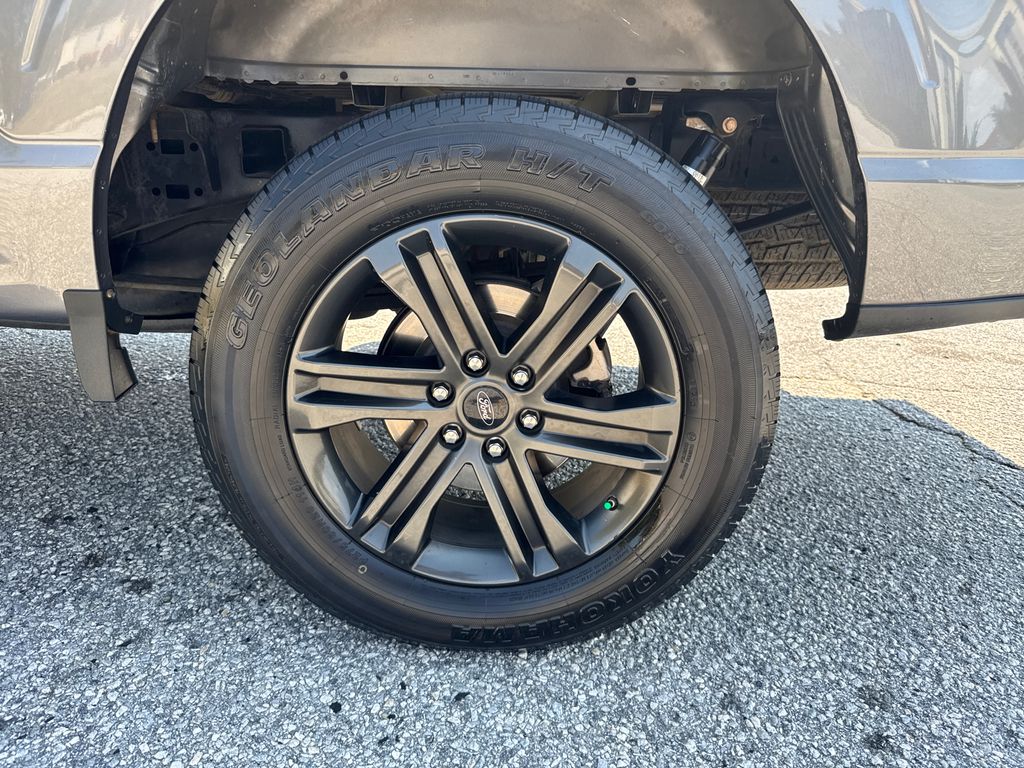 2021 Ford F-150 XLT photo 19